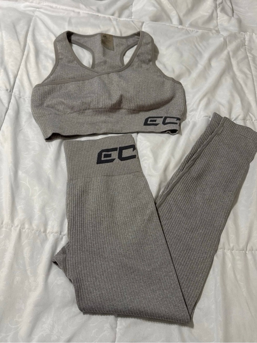 ECHT Ribbed Gray Sports Bra and Jeggings Set